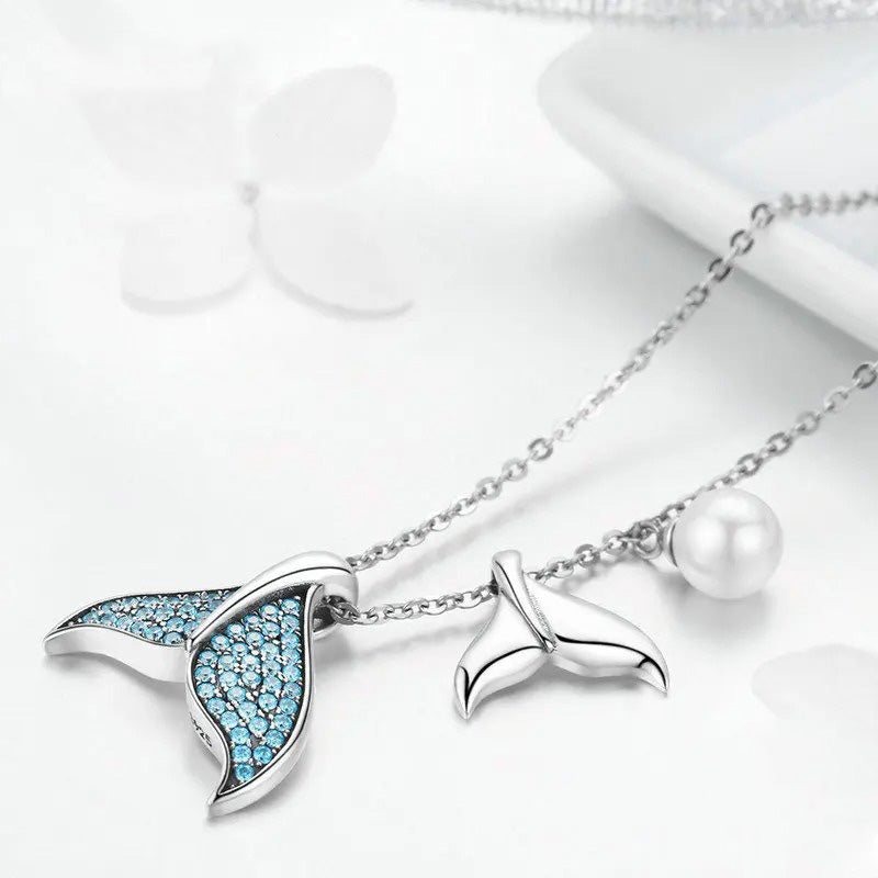 Collier Océan avec Pendentif Queue de Baleine en Perle