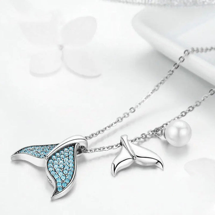 Collier Océan avec Pendentif Queue de Baleine en Perle