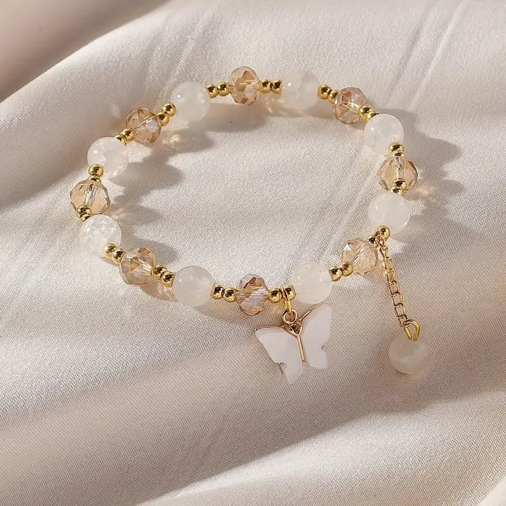 Bracelet Élastique en Perles avec un Magnifique Papillon