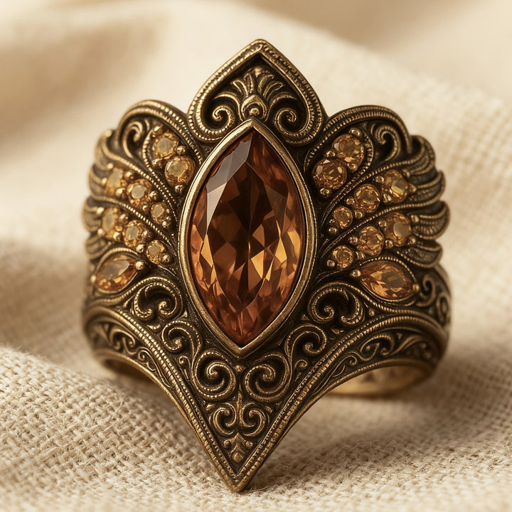 Bague Vintage Sculptée en Noble Matière