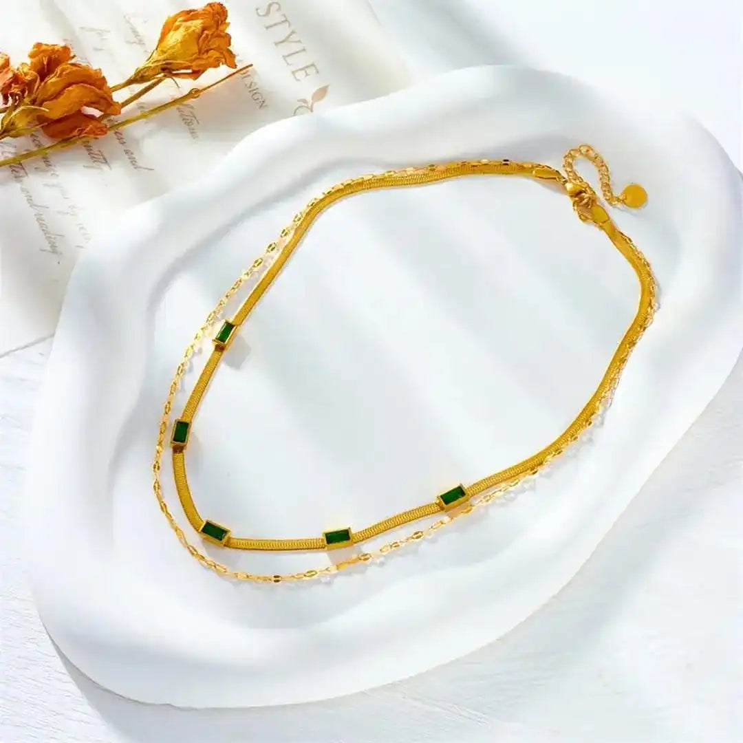 Collier Rétro en Or à Double Couche avec Gemme