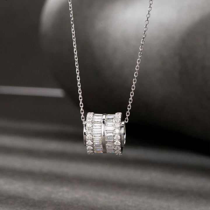 Collier Pendentif Élégant en Forme Géométrique