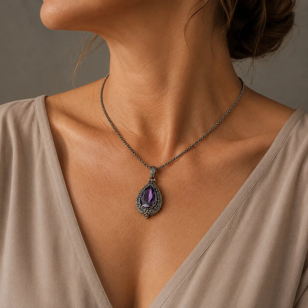 Collier Pendentif en Améthyste en Forme de Goutte