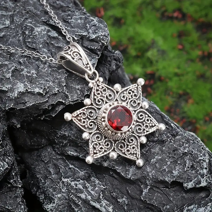 Jessindra Carmalyth Necklace | White Gold
