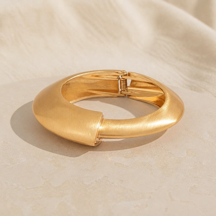 Bracelet jonc en or satiné