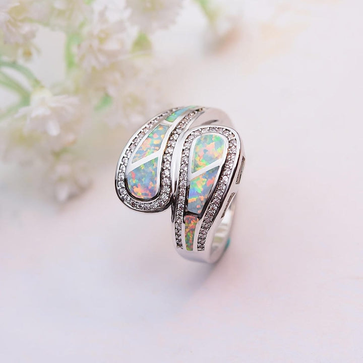 Bague en zirconium avec pierre opale incrustée