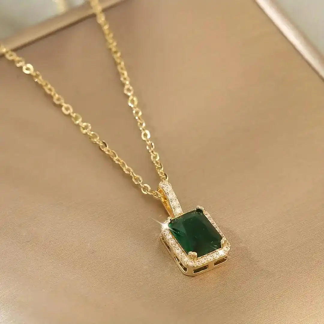 Collier en Émeraude Cristalline et Or