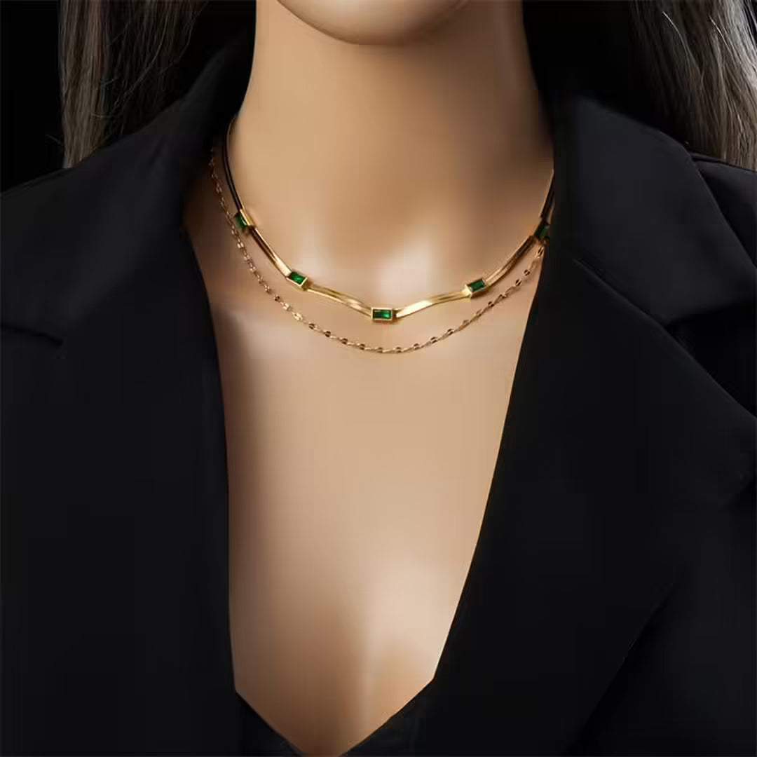 Collier Rétro en Or à Double Couche avec Gemme