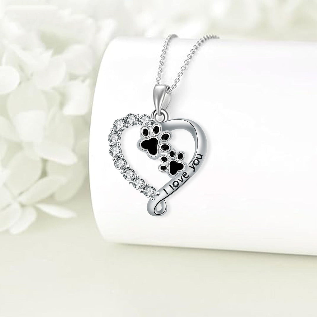 Collier Pendentif Cœur avec Patte