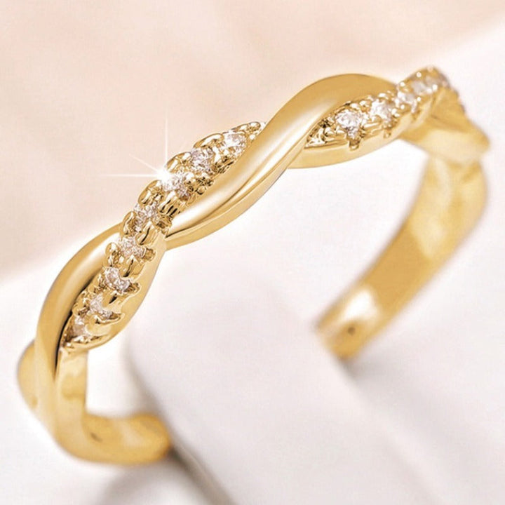Bague Éternité Torsadée en Zirconium Incrusté Tendance