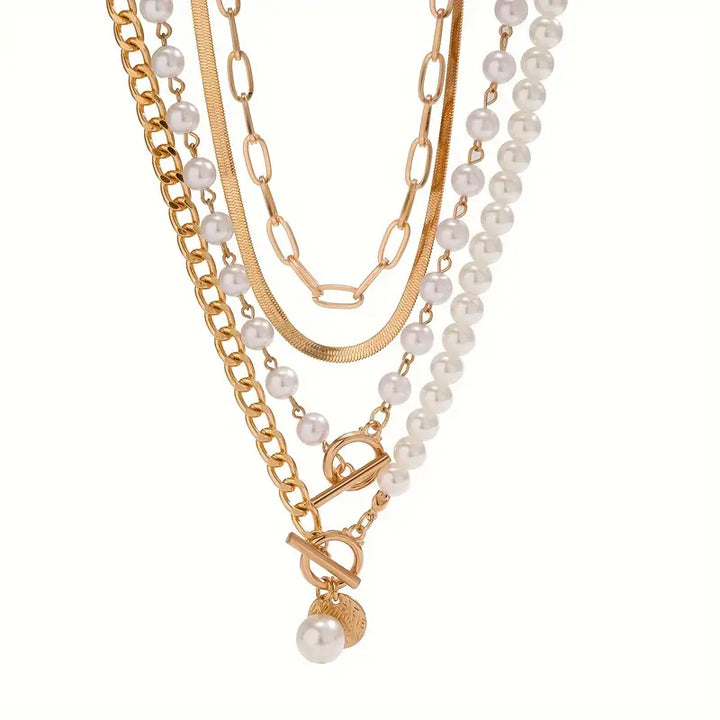 Collier superposé en perles contemporaines