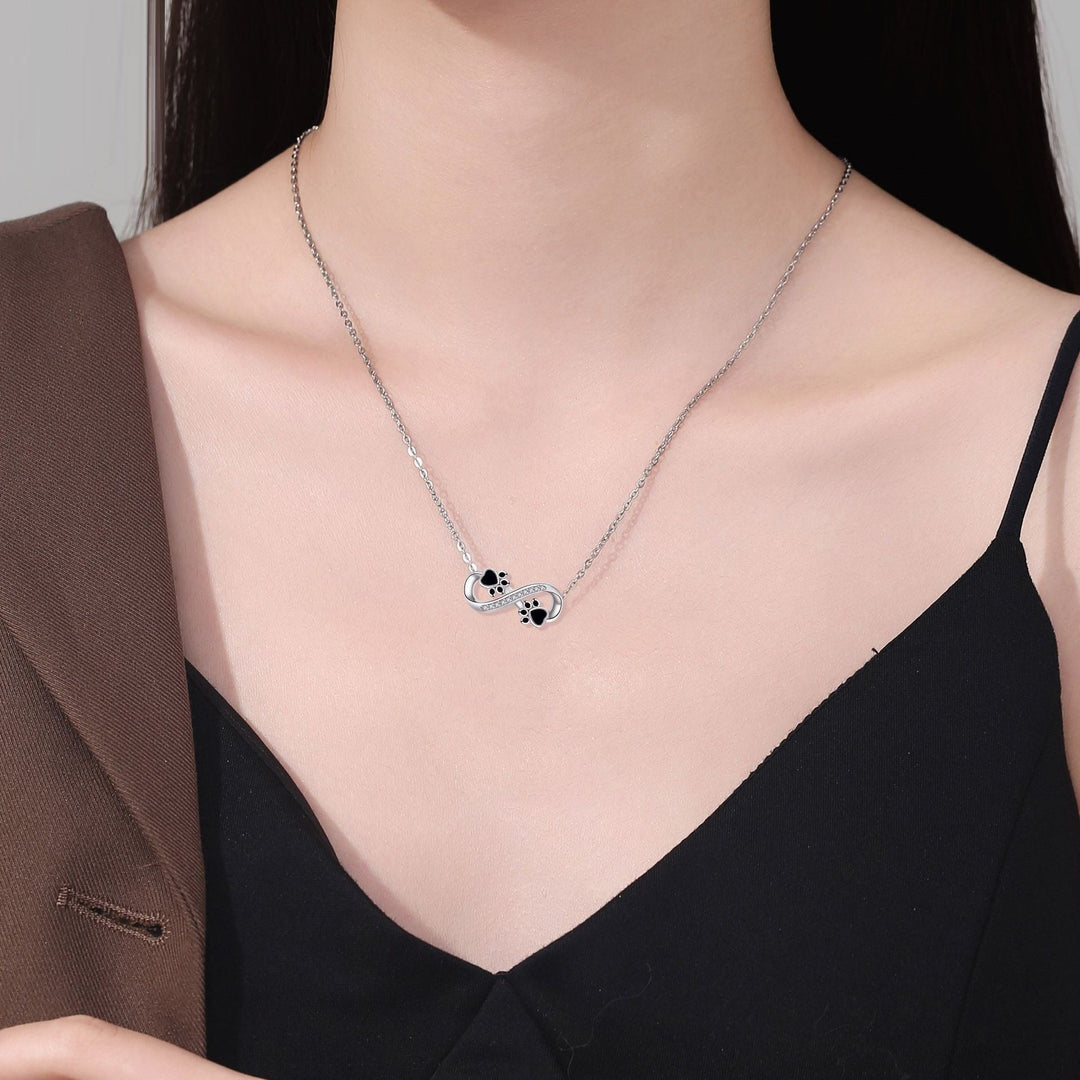 Collier Infini Empreinte de Pattes avec Zirconia