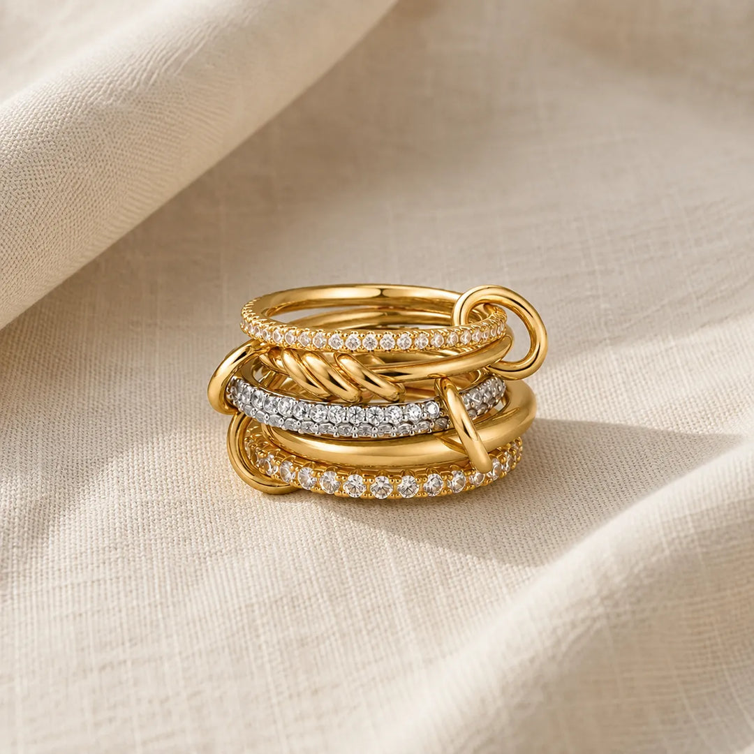 Bague de déclaration élégante avec cristaux superposés