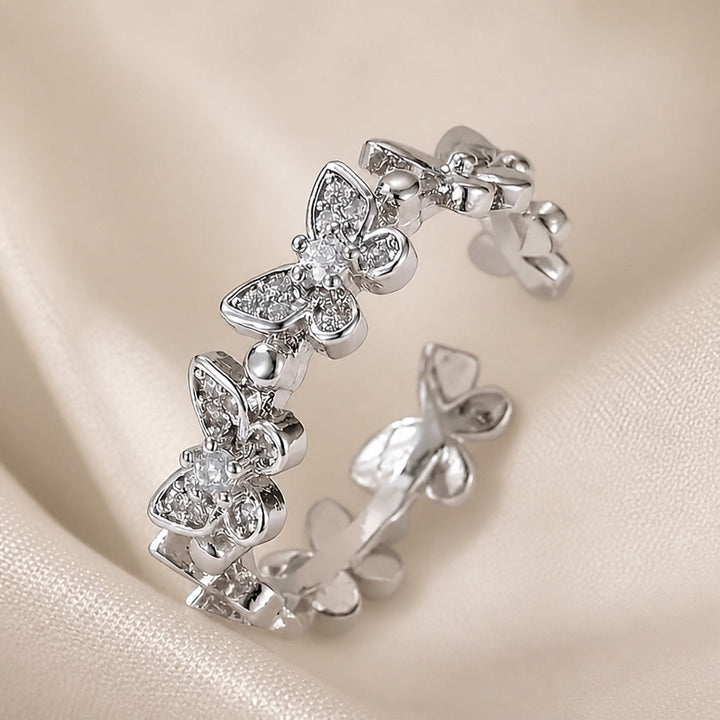 Bague Papillon en Or Blanc ornée de Strass