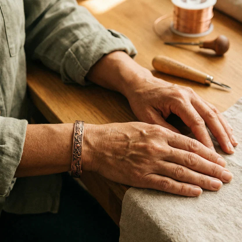 Bracelet en cuivre au fini rustique