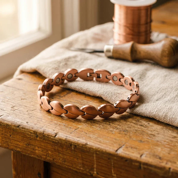 Bracelet de cheville contemporain en cuivre