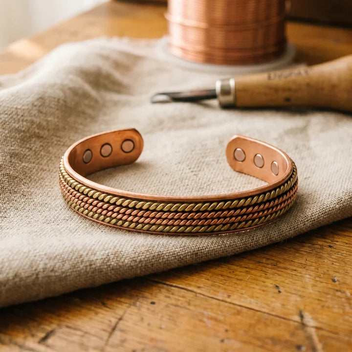 Bracelet en cuivre forgé à la main