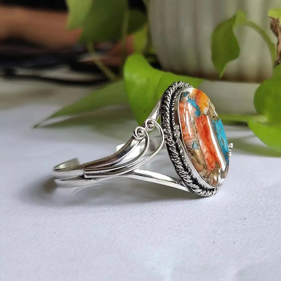 Bracelet en Gemmes Vibrantes Incrustées