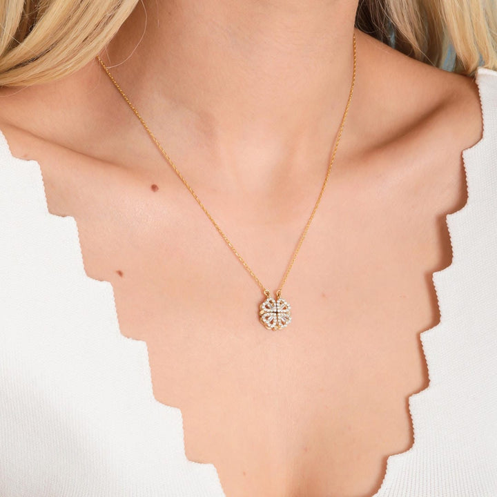 Collier en Or Trèfle avec Pendentif Cœur en Zircon