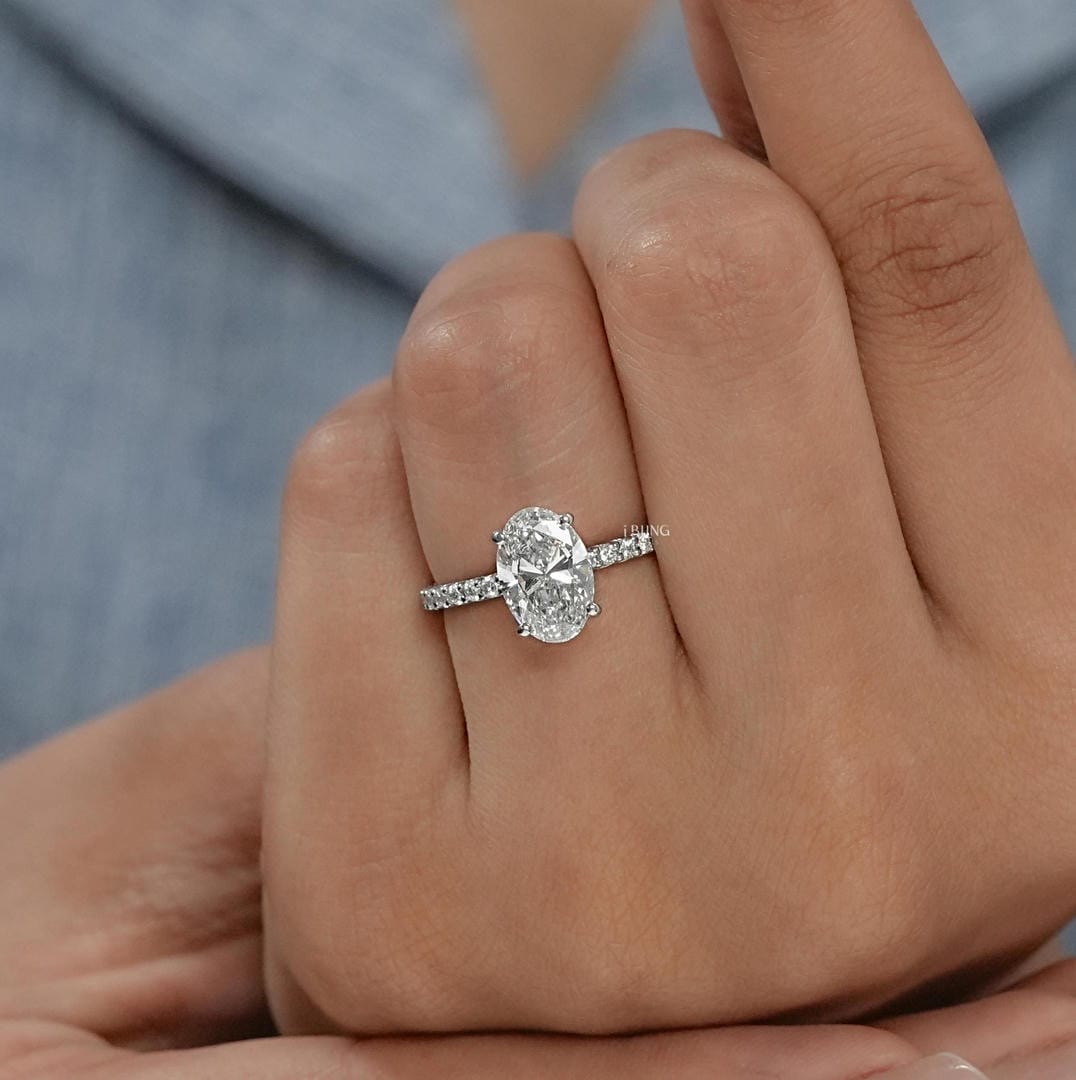 Bague Élégante en Forme Ovale