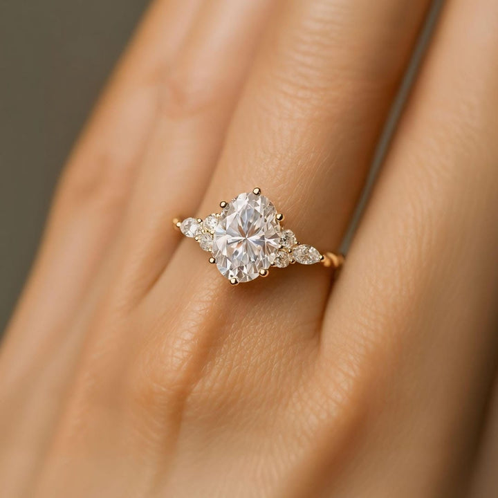 Bague Vintage en Pierre Ovale Blanche Accentuée