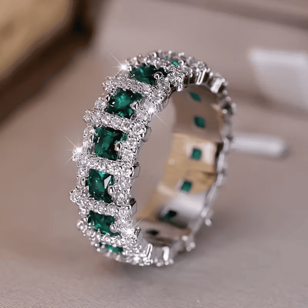 Bague Éternité en Émeraude de Luxe