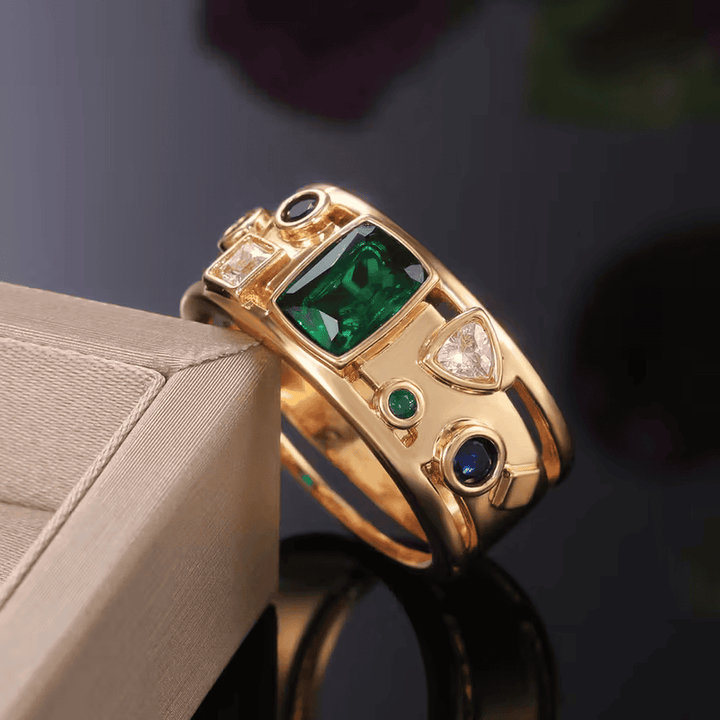 Bague Élégante en Mosaïque avec Émeraude