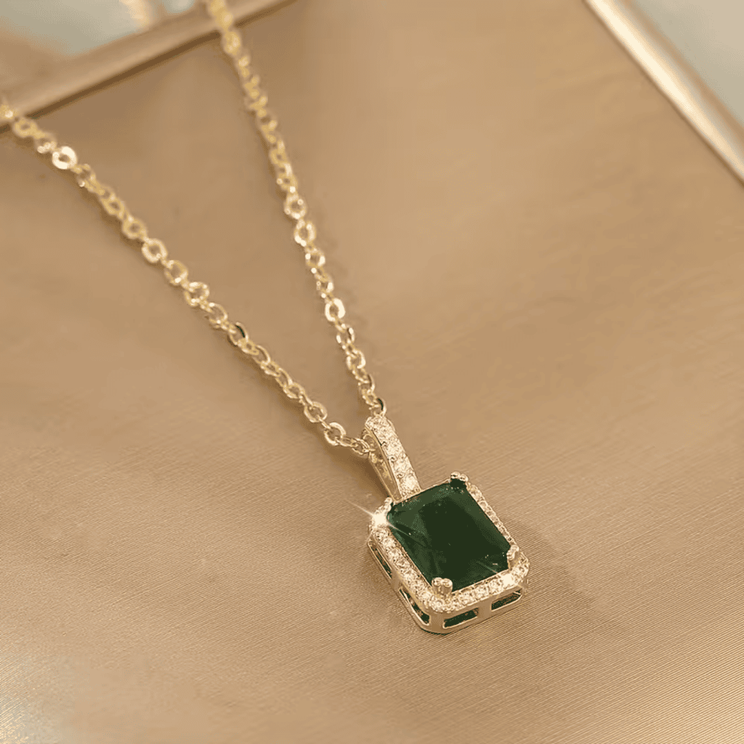 Collier Grâce Émeraude Élégant