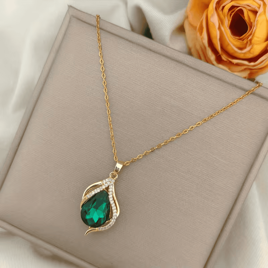 Collier Pendentif Vague en Émeraude