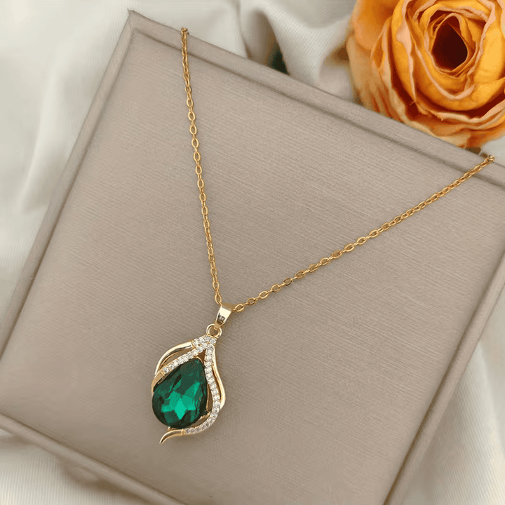 Collier Pendentif Vague en Émeraude