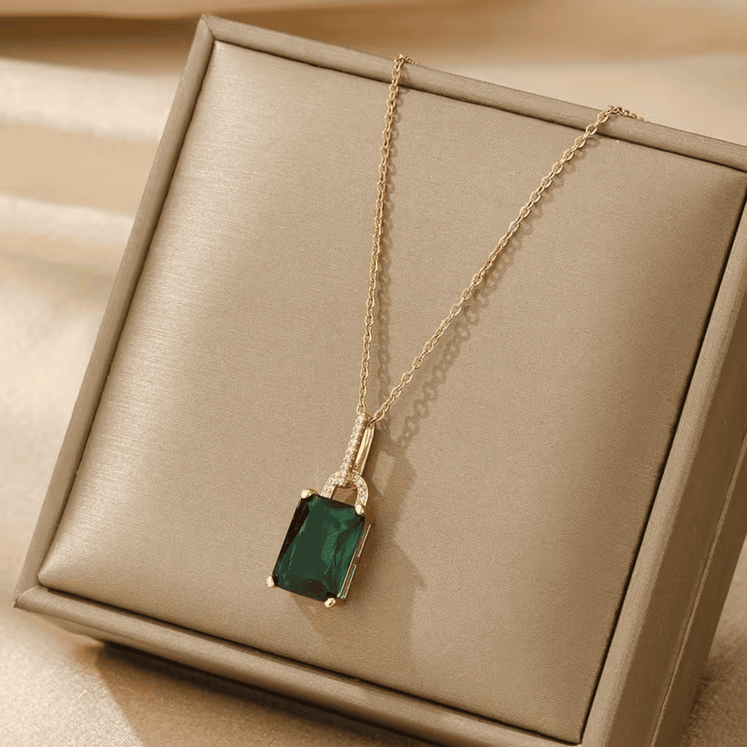Collier de Luxe en Pierre d&