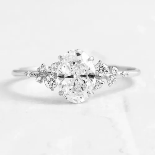 Bague Solitaire Ovale en Cristal Accent