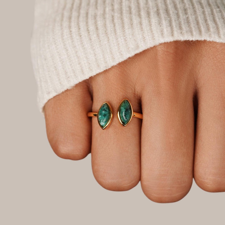 Bague Ajustable en Émeraude de Luxe