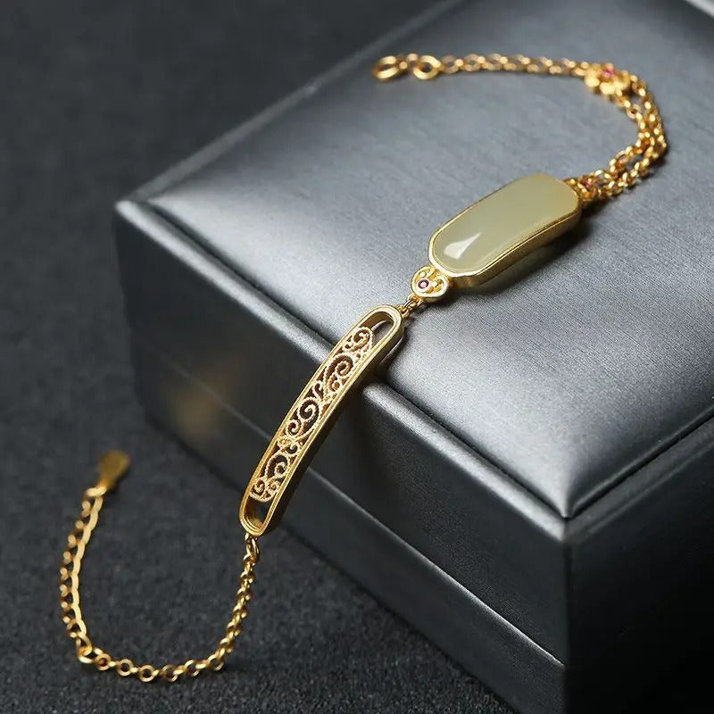 Bracelet Floral en Or Classique avec Gemme Verte