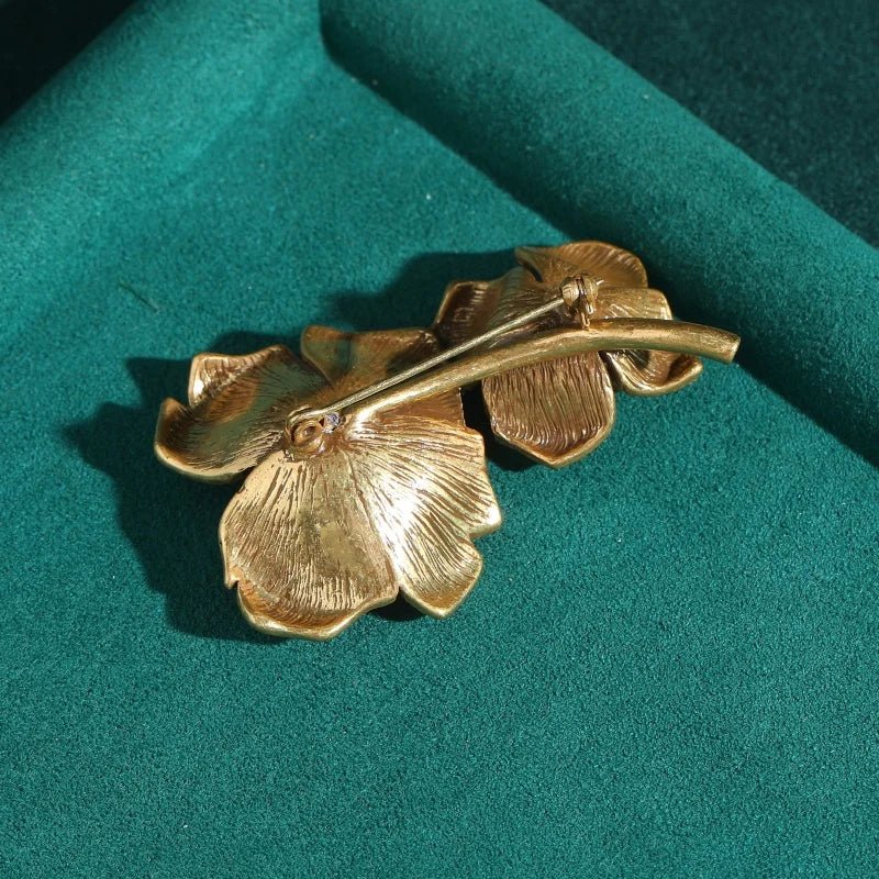 Broche Fleur de Saphir Nocturne