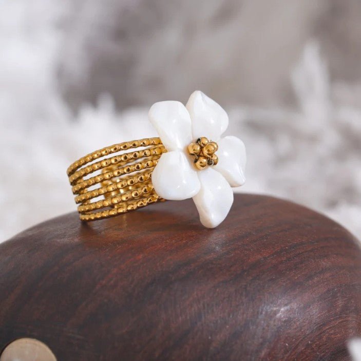 Bague en Coquillage Fleur de Lune