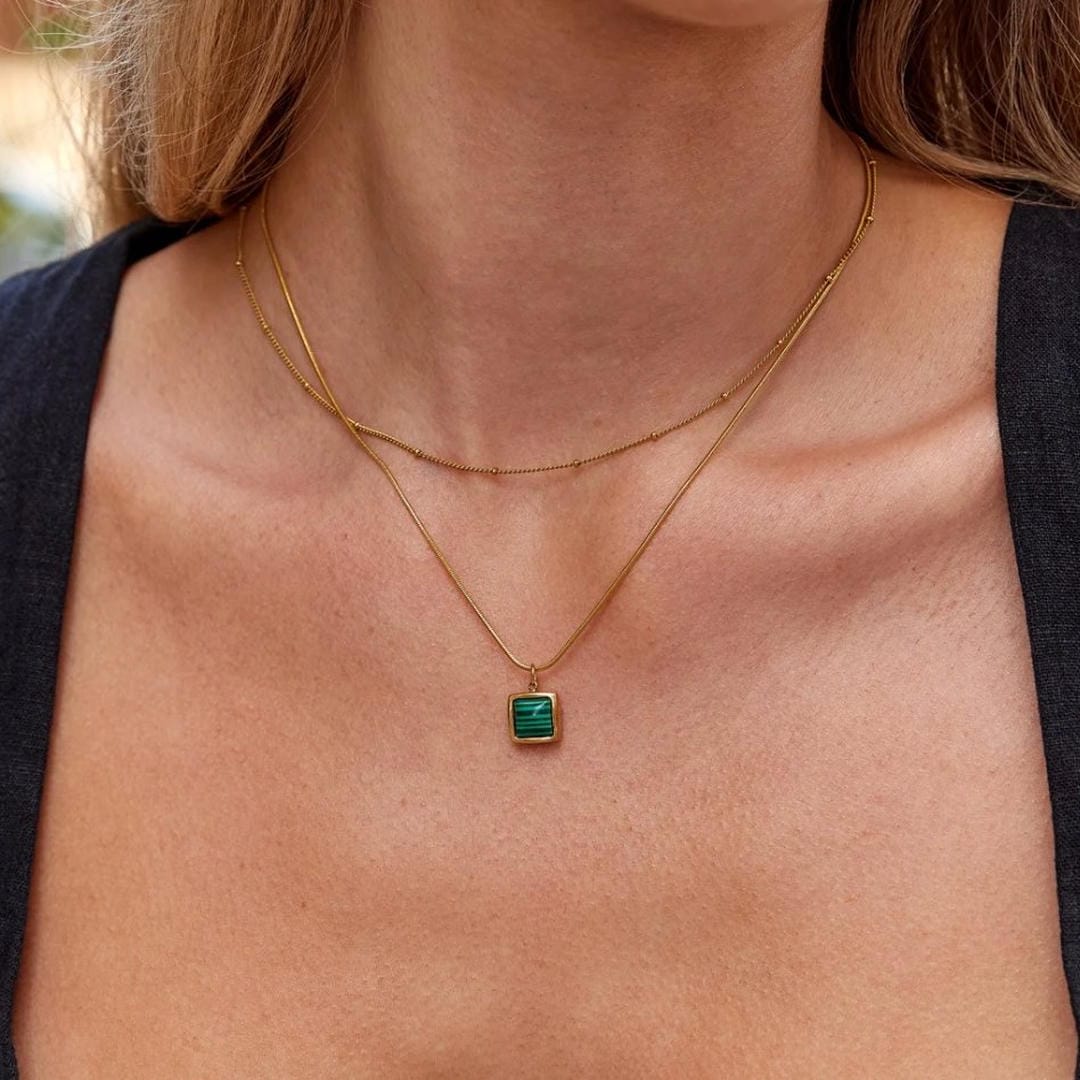 Collier Chic en Or à Couches Élégantes