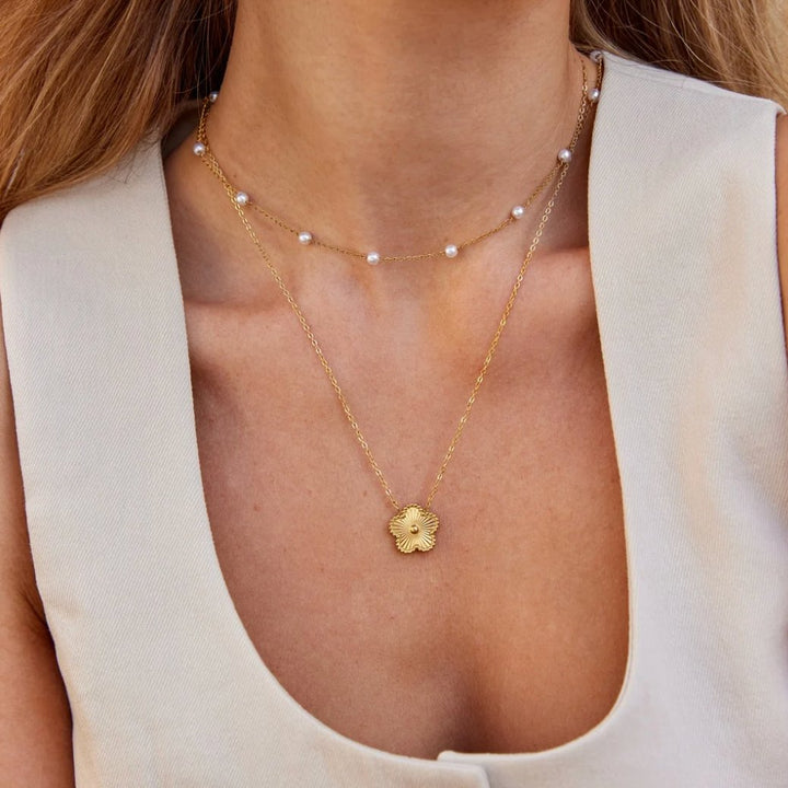 Collier de perles intemporel