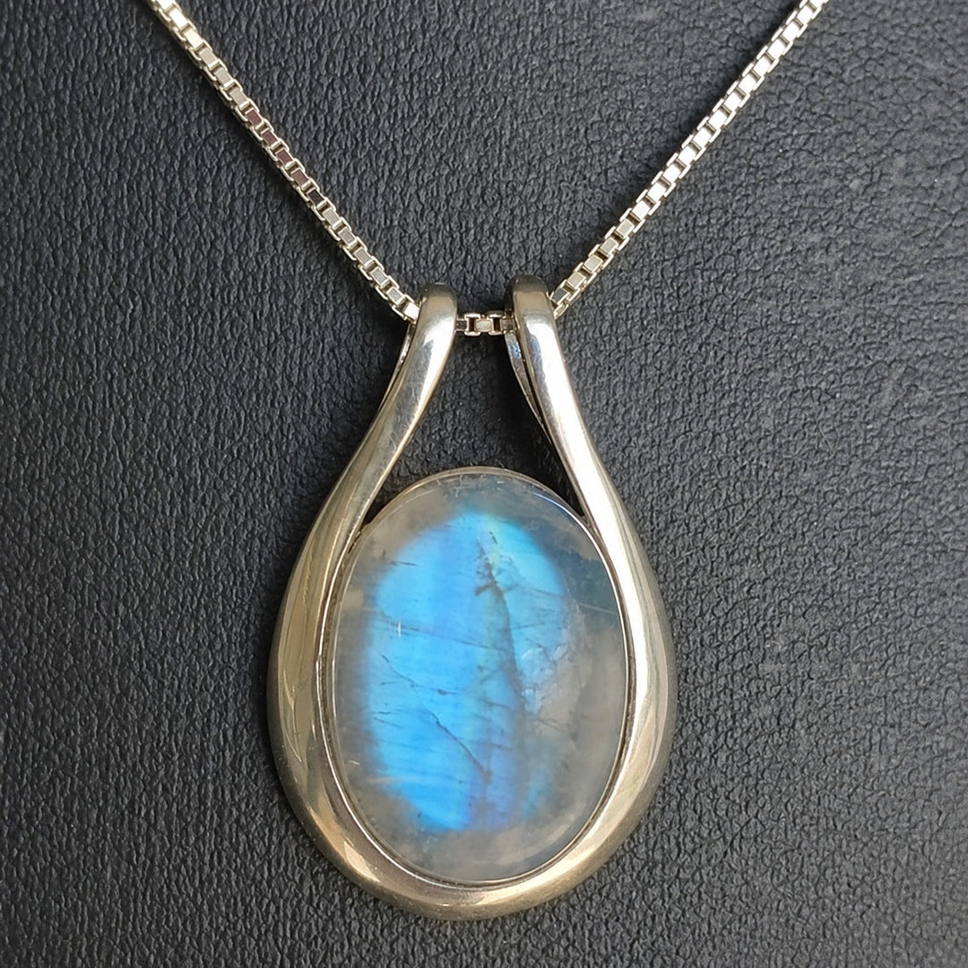Collier en Opale Blanche Céleste
