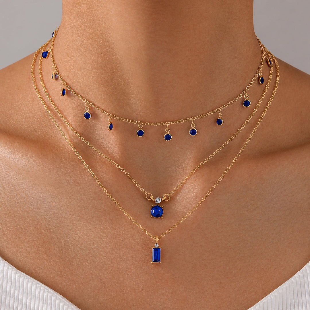 Collier en or avec saphir