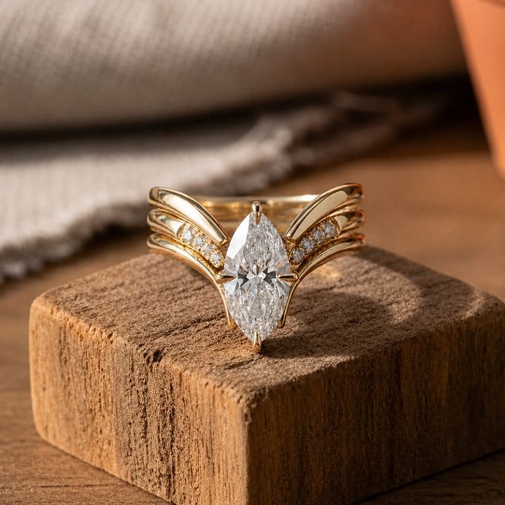 Bague Couronne Précieuse en Or
