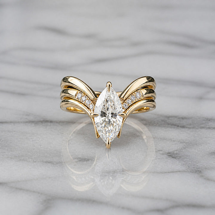 Bague Couronne Précieuse en Or