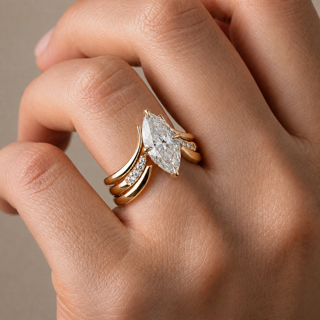 Bague Couronne Précieuse en Or