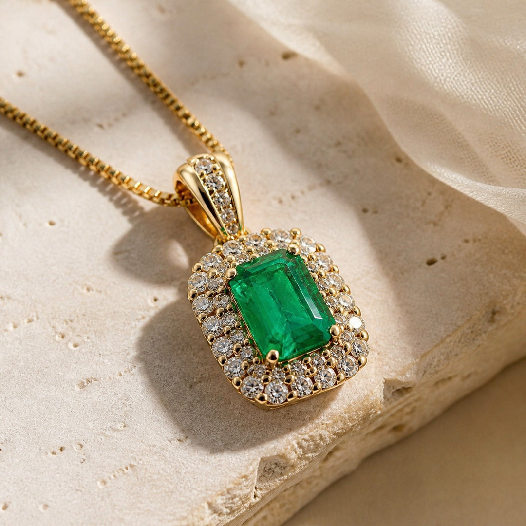 Collier Bohémien en Émeraude Dorée