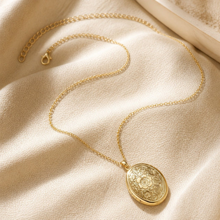 Collier Médaillon Photo Rétro