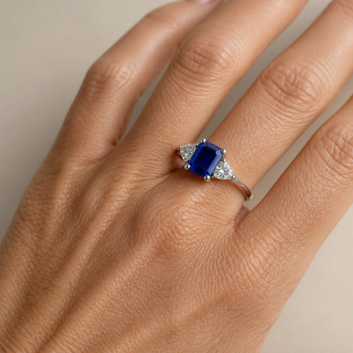 Bague en saphir octogonal taillé