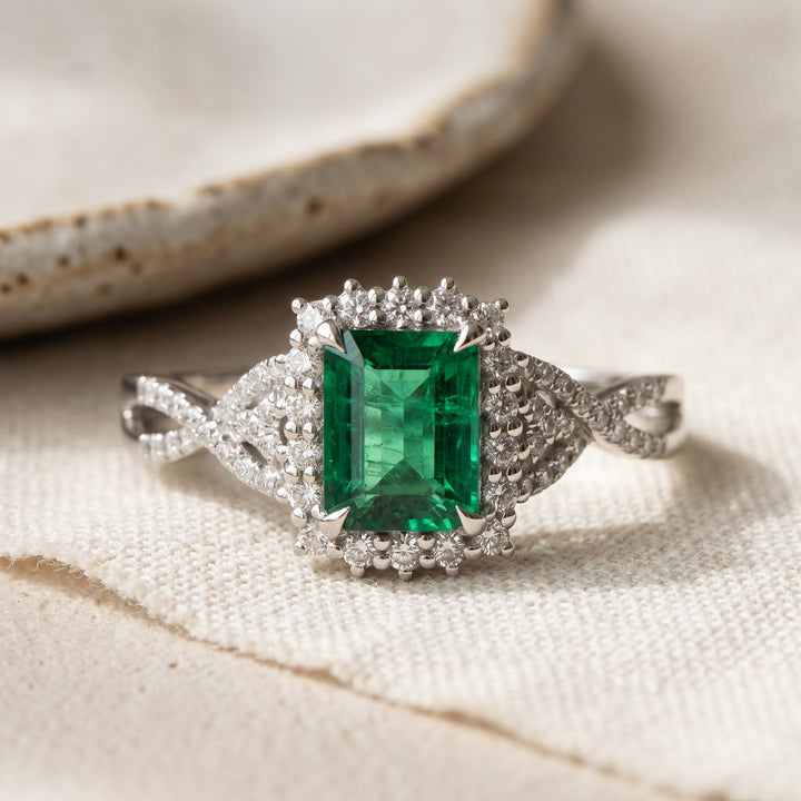Bague Émeraude Majestueuse en Moissanite