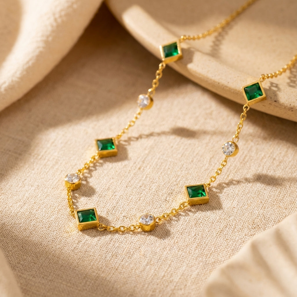 Collier Émeraude Amelisse Glenwyn