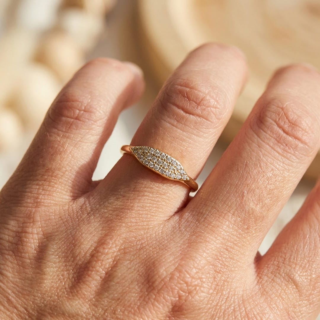 Bague Empilable en Pavé Marquise