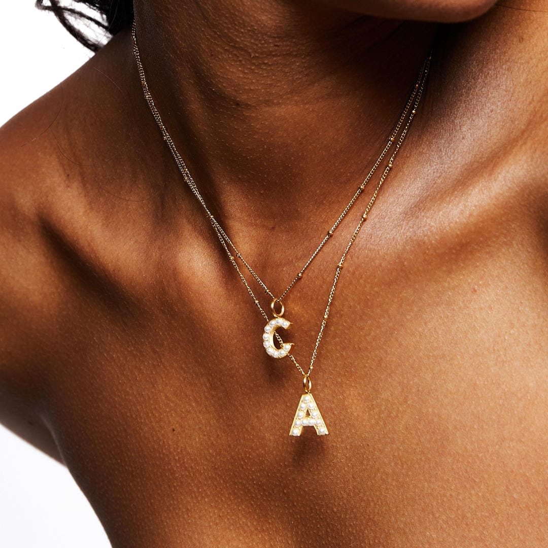 Collier Pendentif Initial en Perles